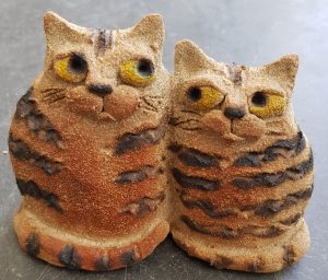 ceramic cats, jane adams ceramics, handmade ceramics, stoneware, studio pottery, pottery cats, cats,